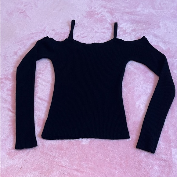 American Eagle Outfitters Sweaters - 🖤 American Eagle Black Off-Shoulder Top Size M